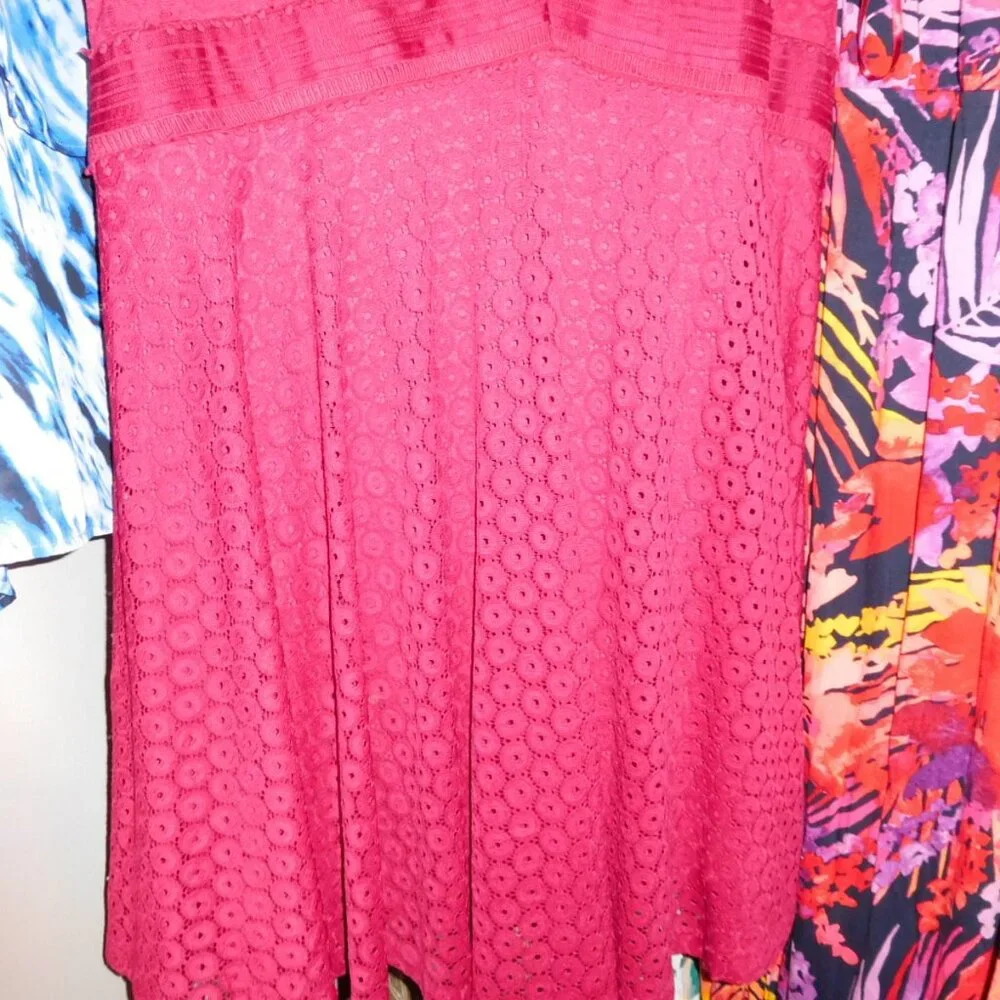 NWT LANE BRYANT 28W red lace short sleeve dress V-NECK - Picture 3 of 9